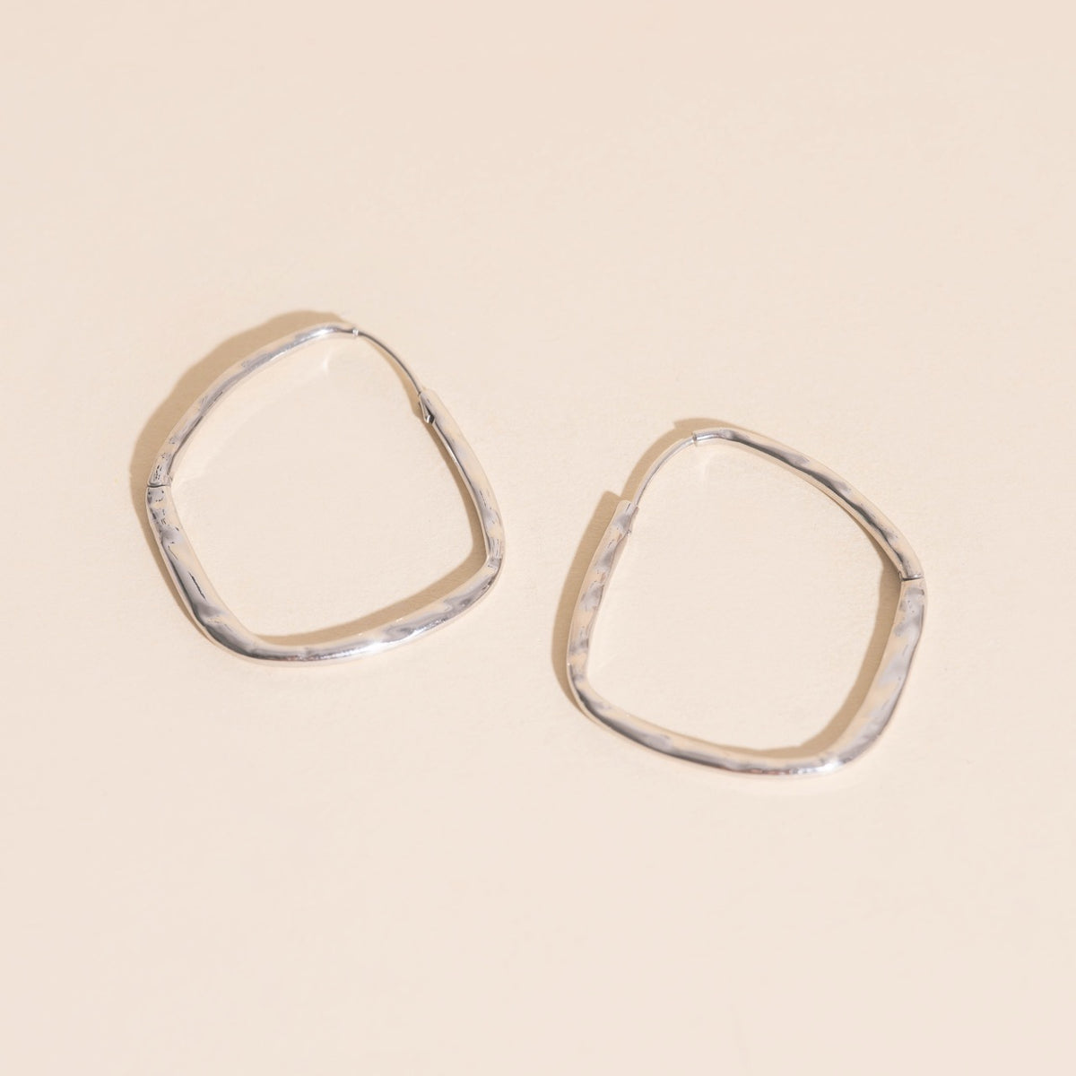 Titanium Hammered Oblong Huggie Hoop Earrings - FeatherTUFF™