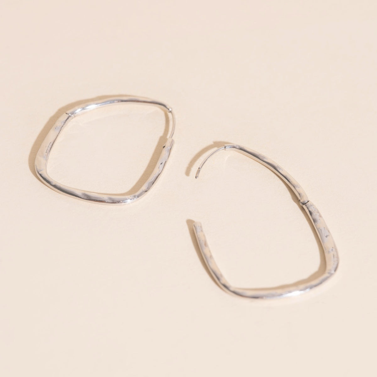 Titanium Hammered Oblong Huggie Hoop Earrings - FeatherTUFF™
