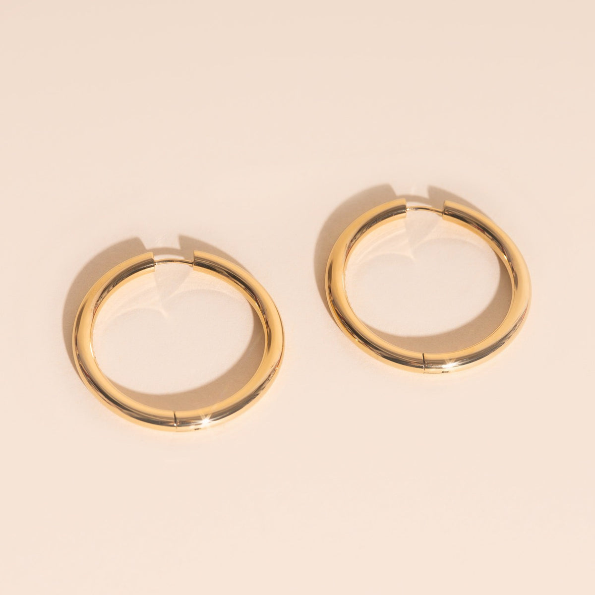 Titanium Jumbo Chunky Rounded Huggie Hoop Earrings - FeatherTUFF™
