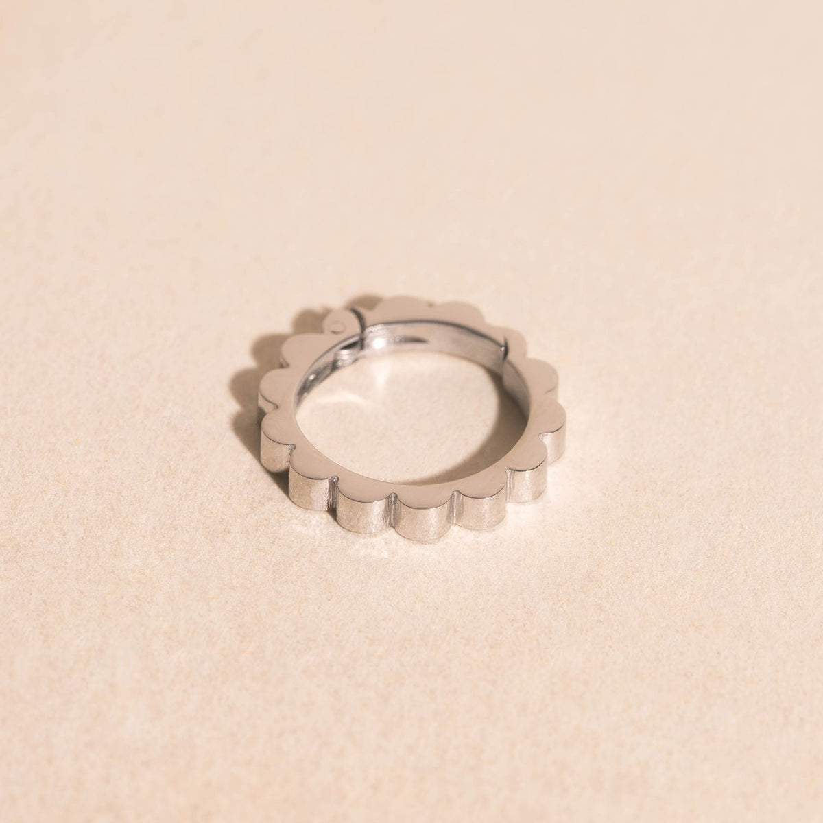 Scalloped Necklace Charm Clasp (11mm)